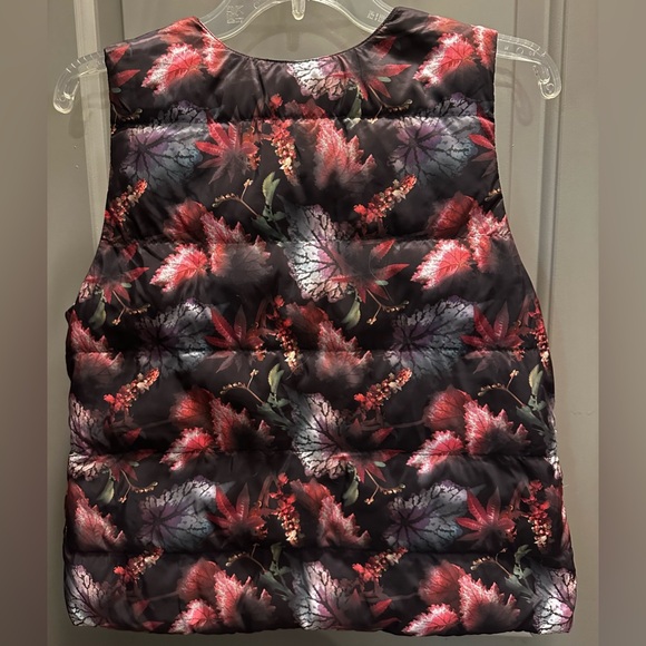 Oiselle Size S Reversible Flip Side Puffy Vest NWT - Picture 2 of 8